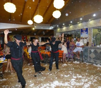 Greek dance