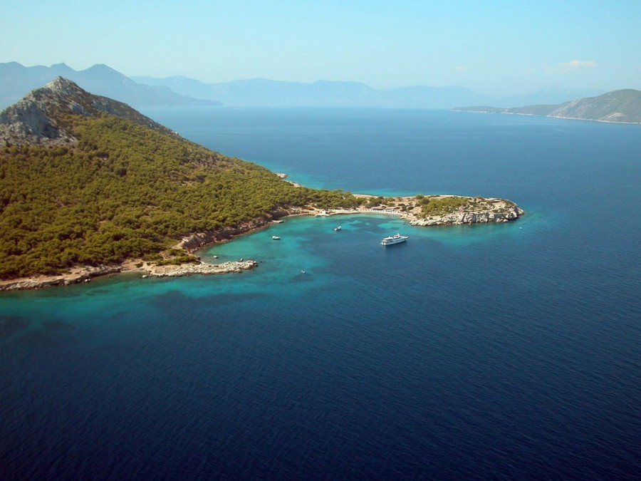 Aegina - Moni island - photo by EK 